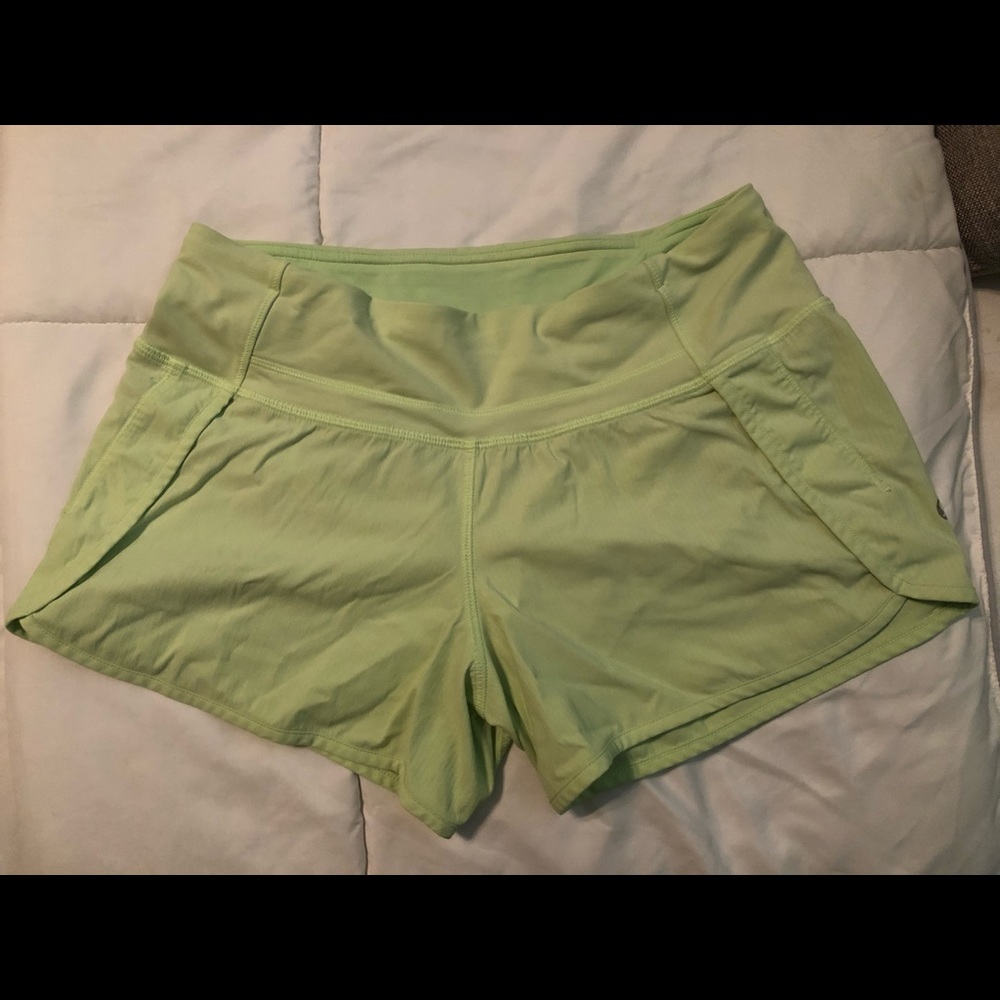 lululemon lime green shorts 🍋